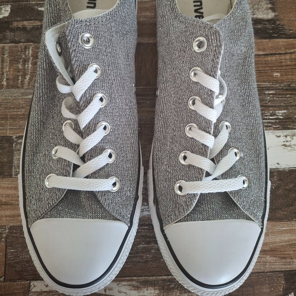 Converse 9.5 silver grey